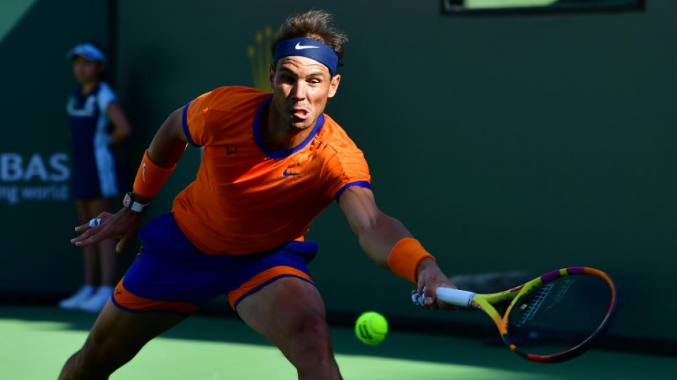 Nadal reanuda los entrenamientos un mes despu&eacute;s de su lesi&oacute;n de una costilla