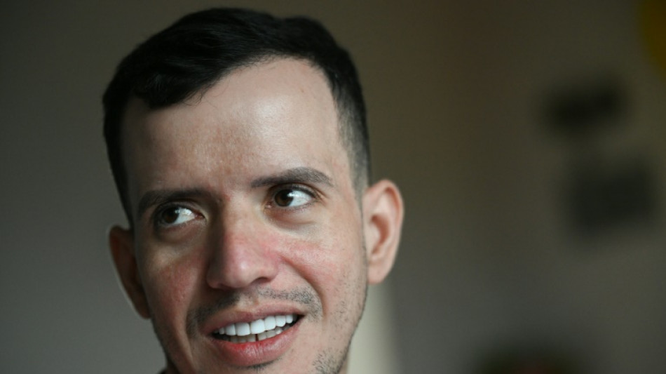 A hist&oacute;ria de amor de um imigrante venezuelano interrompida na pris&atilde;o de Bukele