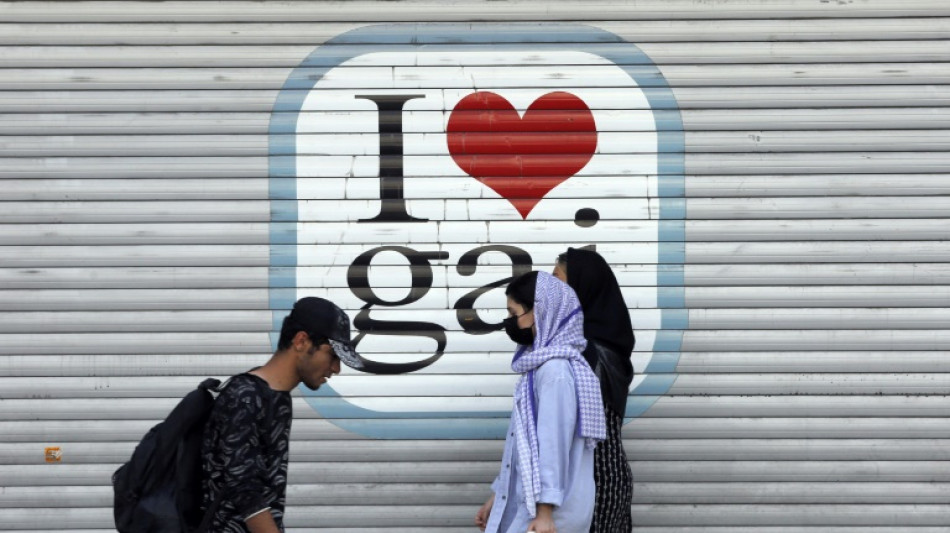 Detenida una iran&iacute; por haber comido en un restaurante de Teher&aacute;n sin hiyab