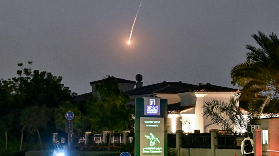 Frappes isra&eacute;lo-am&eacute;ricaines "sans pr&eacute;c&eacute;dent" contre l'Iran, qui riposte