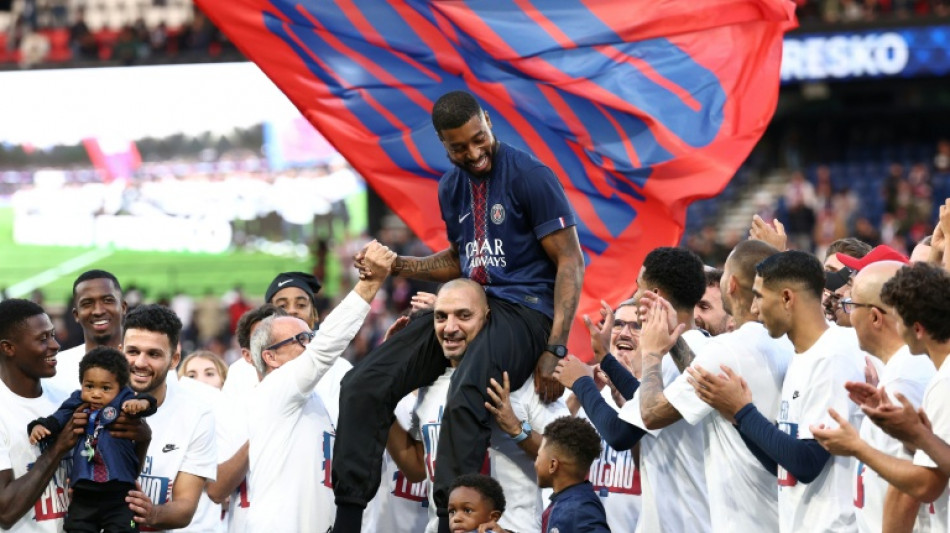 Foot: Kimpembe, en larmes, affirme avoir v&eacute;cu "des ann&eacute;es de folie" au PSG