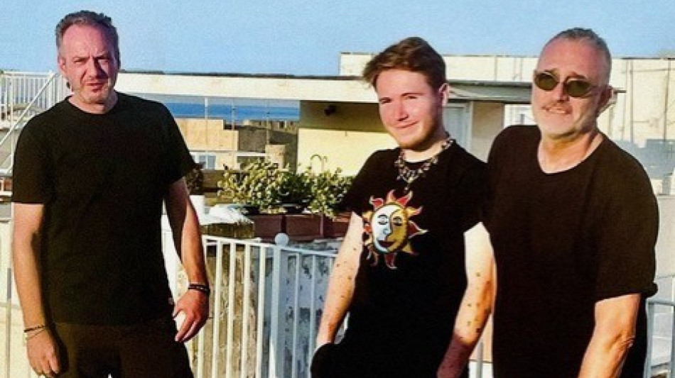 Alfa, esce remix dei Planet Funk di A Me Mi Piace con Manu Chao