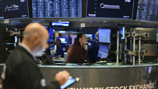 Wall Street ouvre en baisse, les tensions g&eacute;opolitiques p&egrave;sent sur le march&eacute;