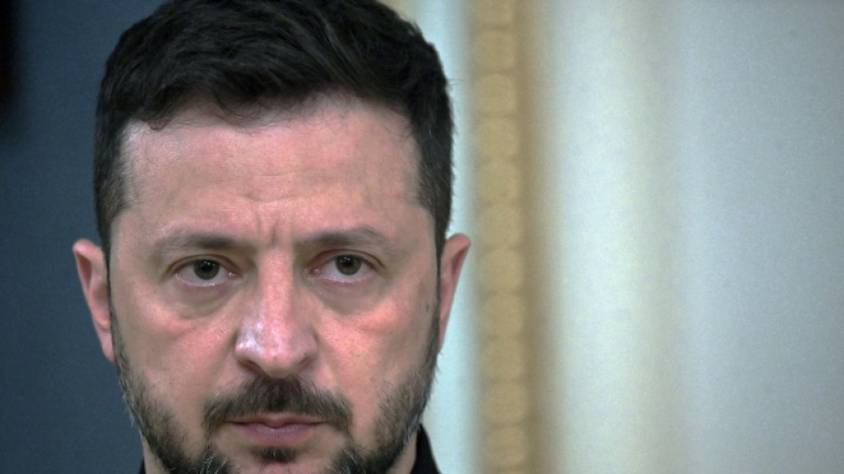 Ukraine: Zelensky accuse la Russie de "gagner du temps", apr&egrave;s l'appel Trump-Poutine