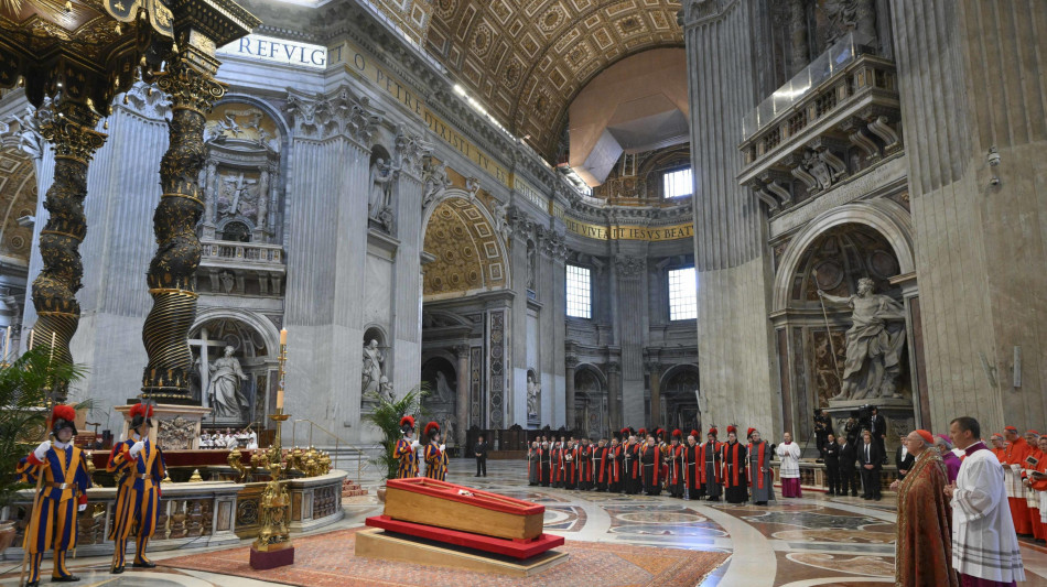 Uefa: 1' silenzio per il Papa prima semifinali dei tornei Uefa