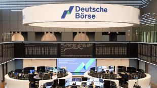 Borsa: l'Europa apre in calo con il balzo di petrolio e gas