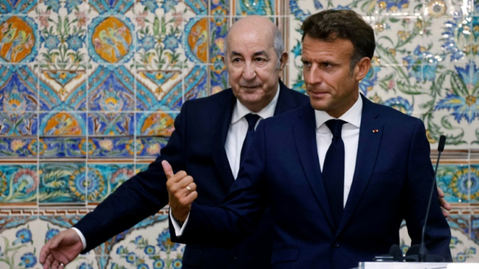 Macron en Alg&eacute;rie appelle &agrave; "regarder le pass&eacute; avec courage" 