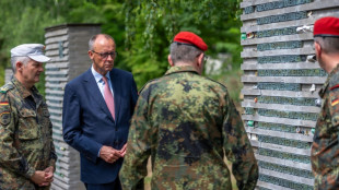 Merz spricht mit Soldaten im Auslandseinsatz und deren Angeh&ouml;rigen