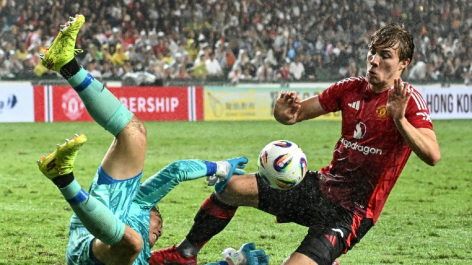 'I think he wants to stay': Amorim hopeful on Fernandes future