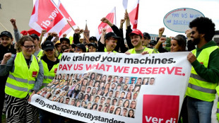 Protestaktion in Berlin gegen geplante Kündigungen bei Onlinenetzwerk Tiktok 