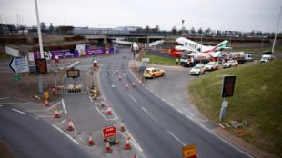 L'a&eacute;roport d'Heathrow &agrave; nouveau "pleinement op&eacute;rationnel", apr&egrave;s sa fermeture vendredi 