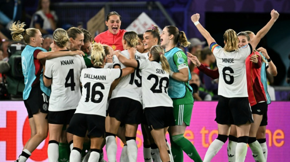 Alemanha bate França nos pênaltis e vai à semifinal da Eurocopa feminina