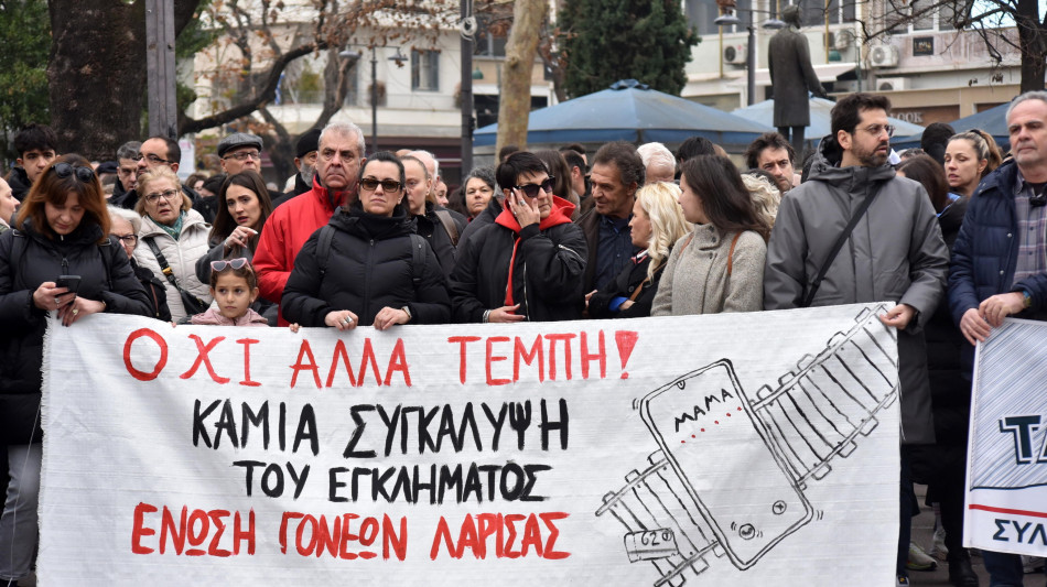 La Grecia ricorda il terzo anniversario dell'incidente ferroviario di Tebi