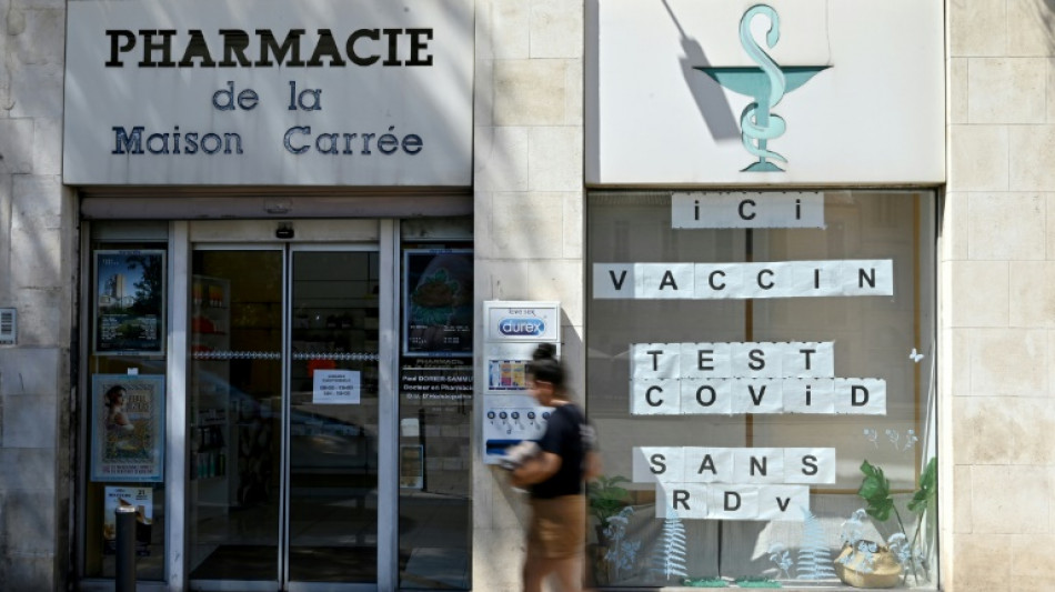 Covid: les hospitalisations continuent &agrave; baisser en France