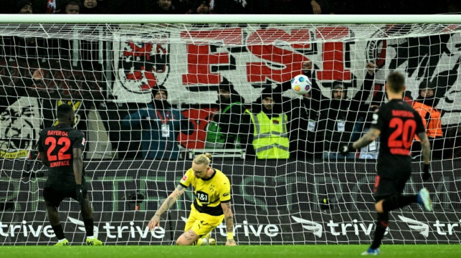 Leverkusen empata com Dortmund (1-1) e segue l&iacute;der invicto do Alem&atilde;o