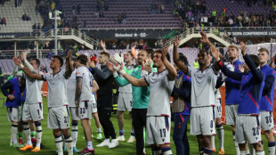 Basel e West Ham se aproximam da final da Liga Confer&ecirc;ncia