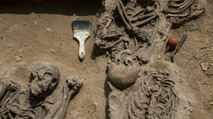 Hallan cementerio colonial con 42 entierros en antiguo hospital de Per&uacute;