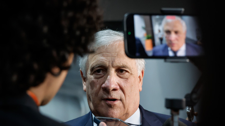 Tajani, 'l'Europa deve avere un ruolo nella pace per Kiev'