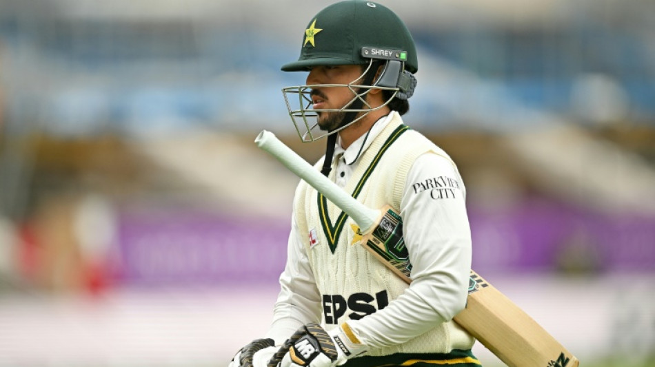 Pakistan collapse to 26-4 against England in 3rd Test