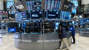 Wall Street termine dans le rouge sa premi&egrave;re s&eacute;ance de l'ann&eacute;e