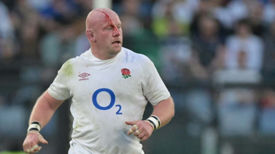 Veteran England prop Cole to retire
