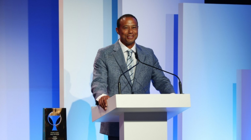 Tiger Woods recuerda a sus padres y la lucha contra el recismo en su ingreso al Sal&oacute;n de la Fama