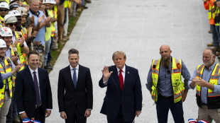 Trump, messaggio a Putin? 'Mettere fine alla guerra'