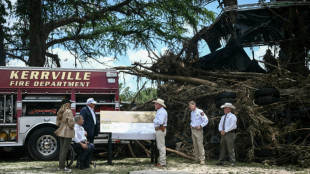 "Jamais rien vu de tel": Trump sur le site d'inondations meurtri&egrave;res au Texas