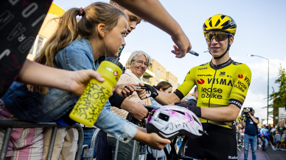 Vuelta: Impresa Vingegaard, cade, si rialza e vince la 2/a tappa