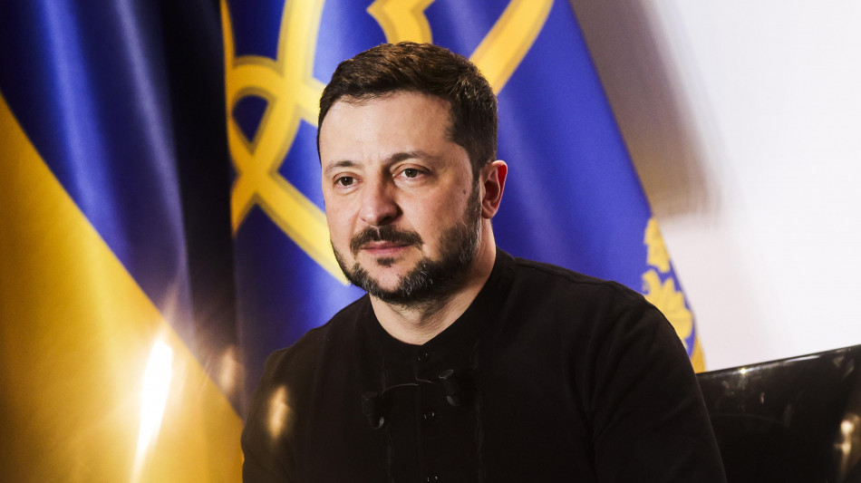 Zelensky, 'voglio una risposta chiara da Mosca sulla tregua'