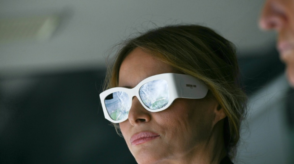 Trump &uuml;bergab Putin bei Gipfel "Friedensbrief" von First Lady Melania