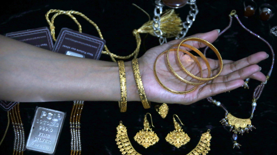 L'oro &egrave; in rialzo, a 4.786,50 dollari