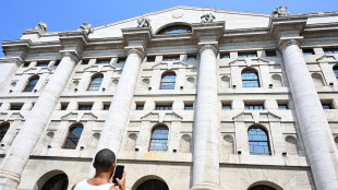 Borsa: Milano sale (+0,7%), balzo di Prysmian, scivola Stellantis