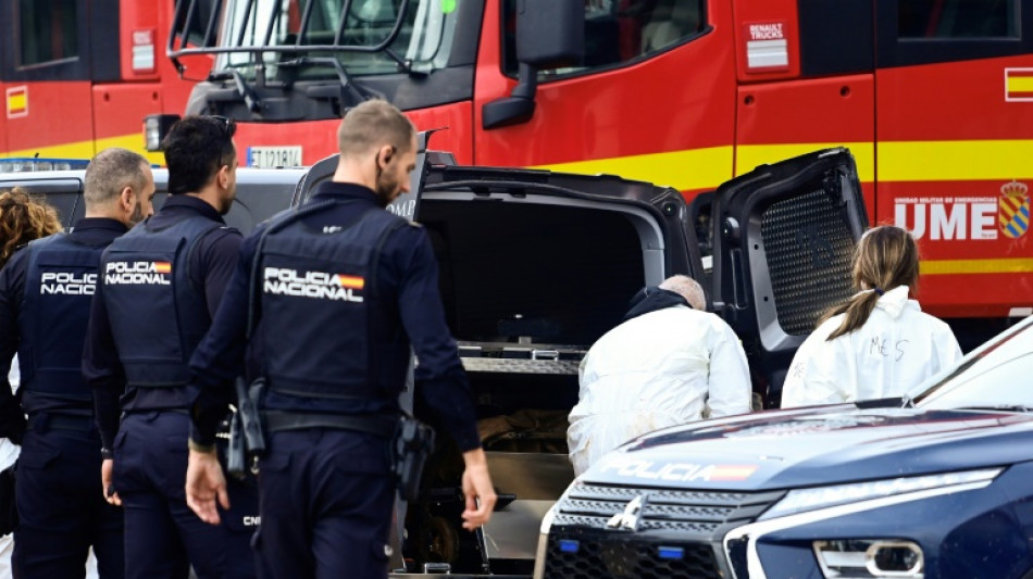 Autoridades continuam buscas por desaparecidos em Val&ecirc;ncia, Barcelona &eacute; atingida por fortes chuvas