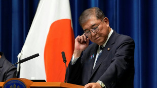 Asian shares rise as Japan politics weigh on yen