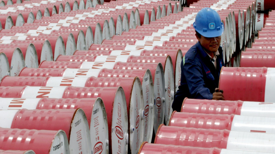 Il petrolio chiude in calo a New York a 65,15 dollari