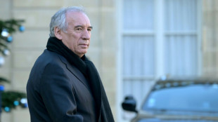 Bayrou en qu&ecirc;te de la bienveillance de la gauche, les retraites au coeur des discussions