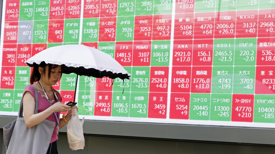 Borsa: Tokyo, apertura in lieve calo (-0,21%)