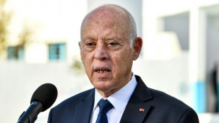 Les Tunisiens votent lors de pr&eacute;sidentielle avec Kais Saied donn&eacute; favori