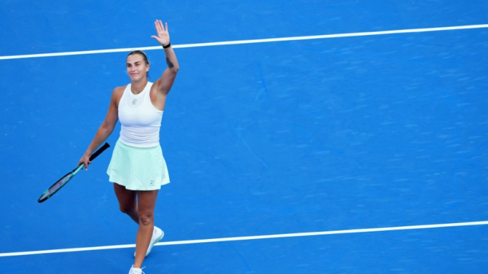 Sabalenka sofre, mas vence Raducanu e avança às oitavas em Cincinnati