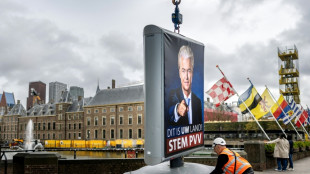 Pays-Bas: le leader d'extrême droite Geert Wilders reprend sa campagne après des menaces