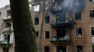 Zelensky pressiona para 'mudan&ccedil;a de regime' na R&uacute;ssia ap&oacute;s bombardeio mortal em Kiev