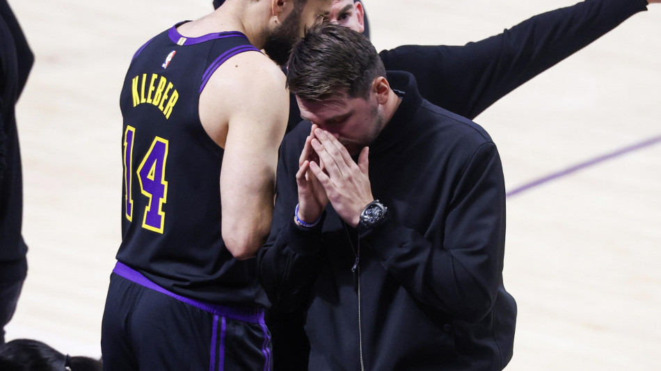 Basket: Doncic niente qualificazioni mondiali 'devo stare con le mie figlie'