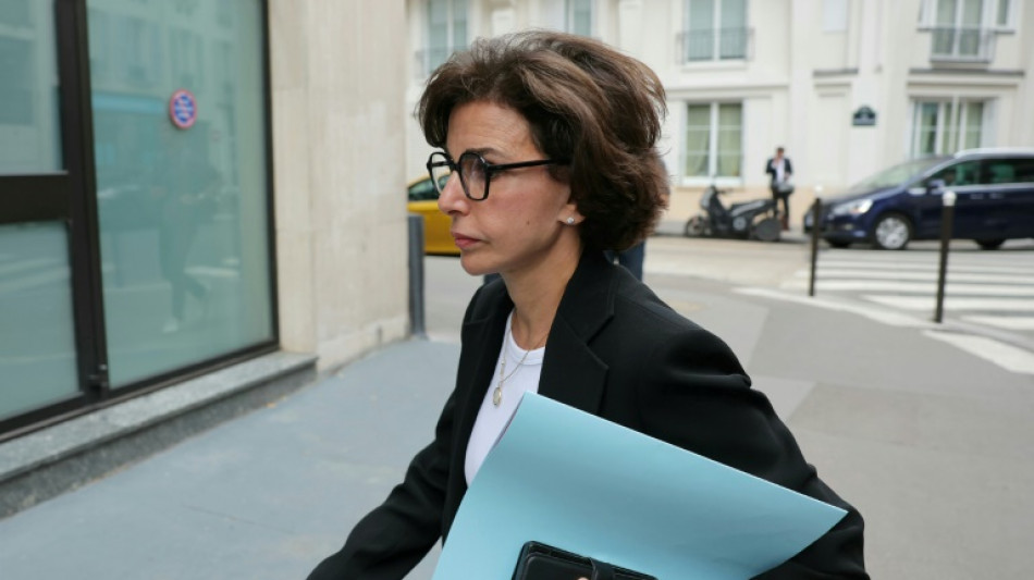 L&eacute;gislative partielle: la bataille de Paris est lanc&eacute;e entre Dati et Barnier