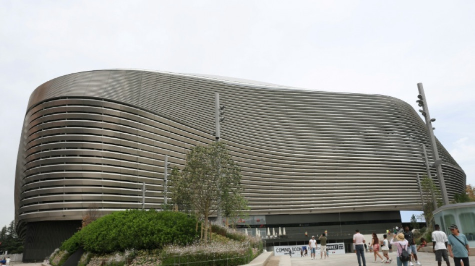 Los conciertos en el estadio del Real Madrid se cancelan y el Atl&eacute;tico saca tajada