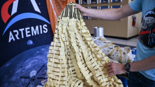 Paraca&iacute;das, pieza vital para un amerizaje seguro de Orion en Artemis II