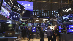 Borsa: Milano in rialzo con Europa, occhi alle banche