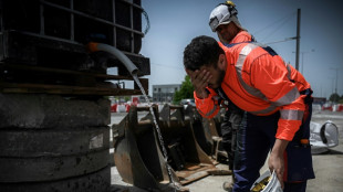 Onda de calor põe Paris em alerta vermelho e fecha escolas na Europa