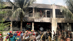 Milit&auml;rjet st&uuml;rzt in Schule in Bangladesch: 19 Tote und mehr als hundert Verletzte