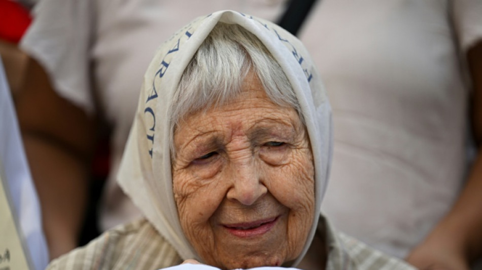 Morre aos 97 anos Vera Jarach, refer&ecirc;ncia das M&atilde;es da Pra&ccedil;a de Maio